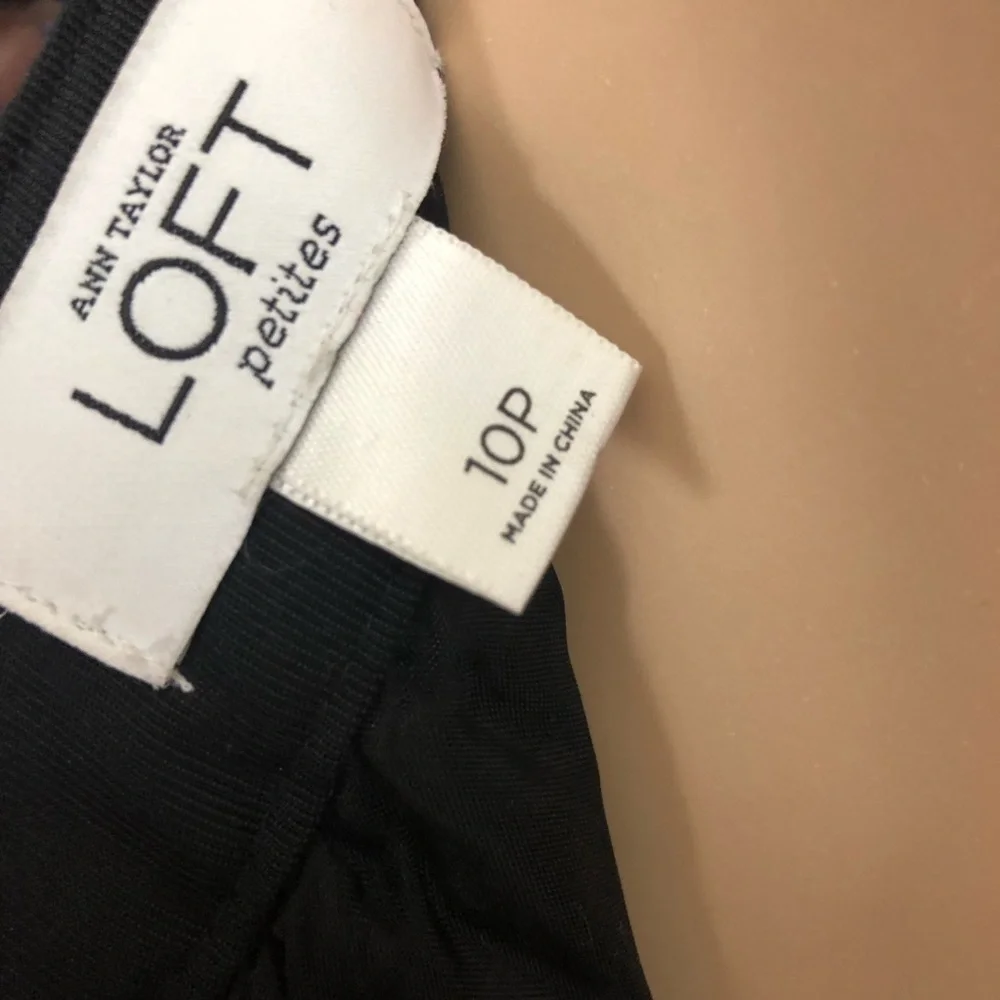 Ann Taylor Loft Women’s Navy Sparkle‎ Skirt - Picture 8 of 8